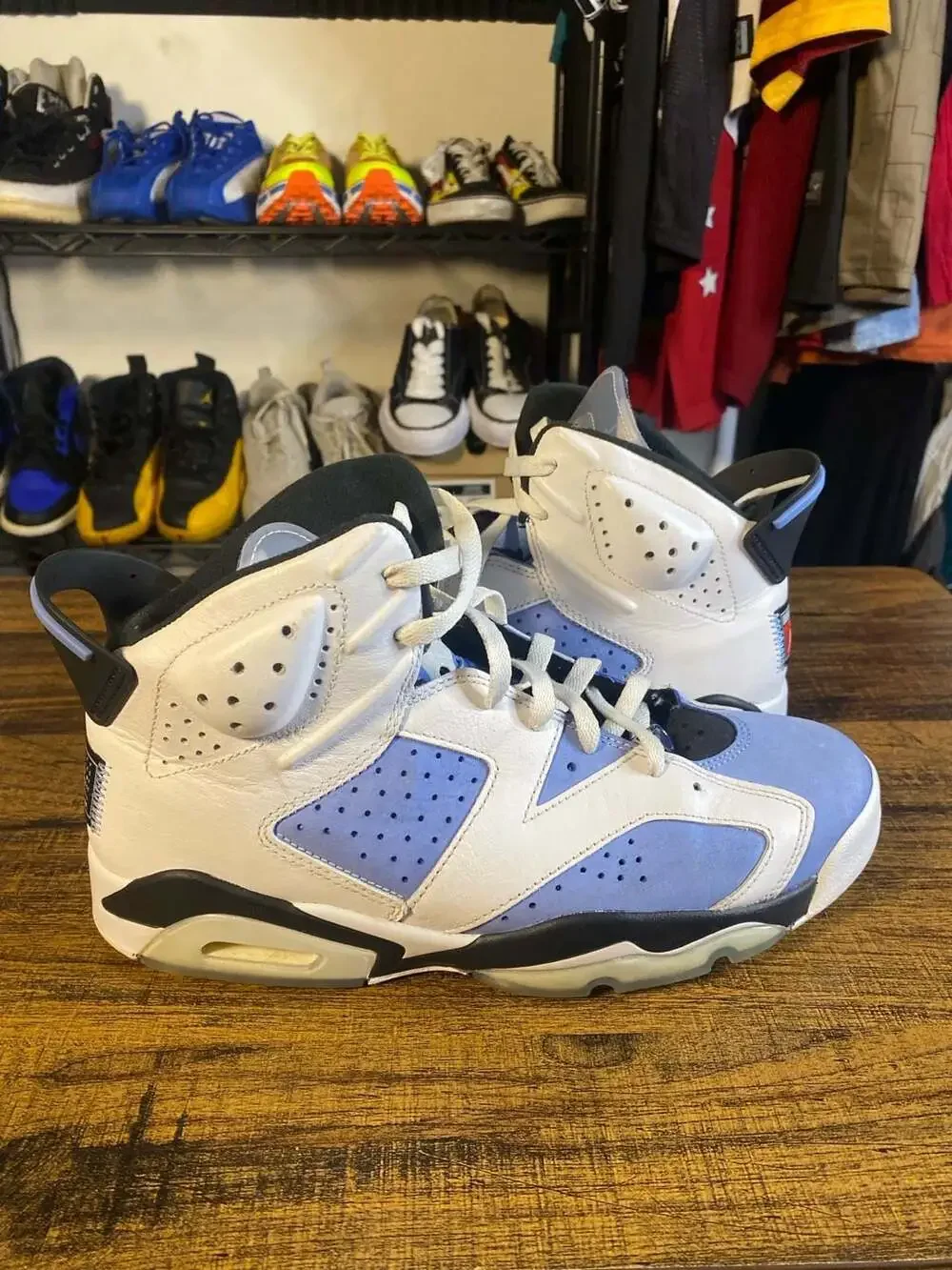 Air Jordan 6 Retro UNC University Blue